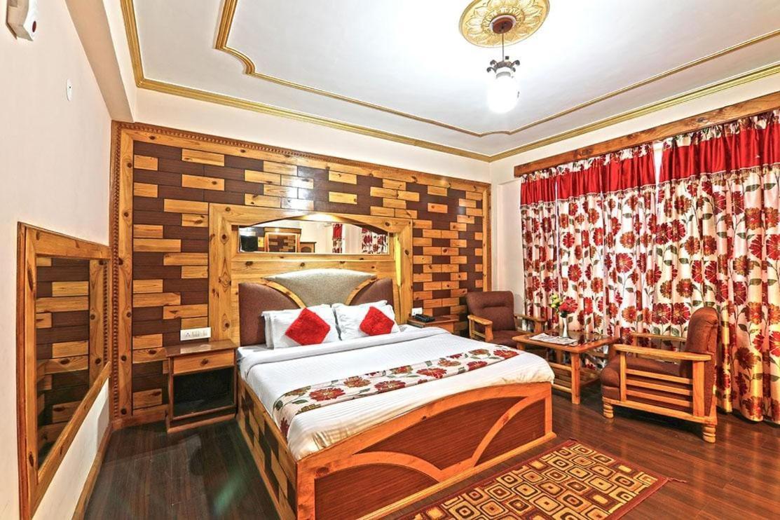 Hotel Prini Inn Manāli Exteriör bild