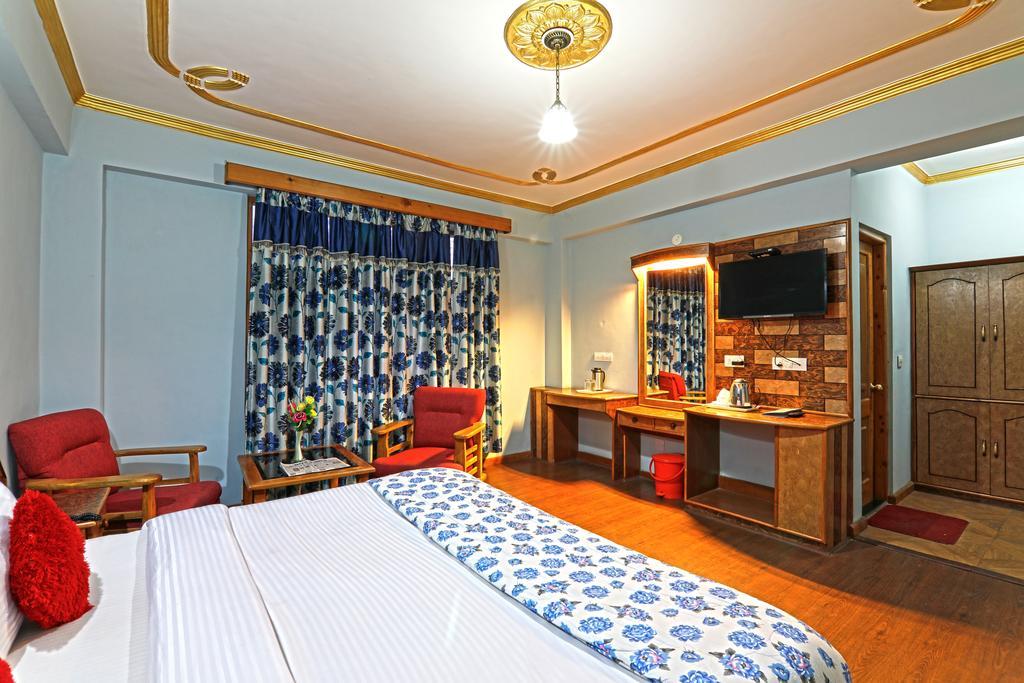 Hotel Prini Inn Manāli Exteriör bild