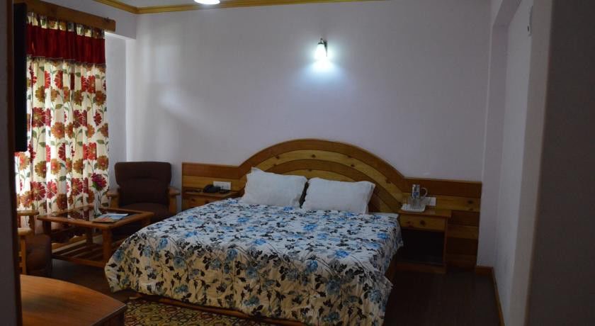 Hotel Prini Inn Manāli Exteriör bild